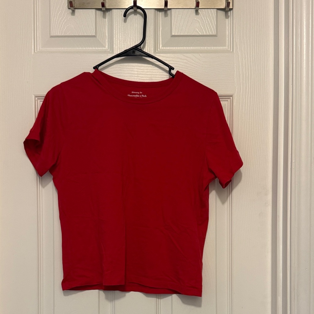 Abercrombie & Fitch Vibrant Red Short Sleeve Tee